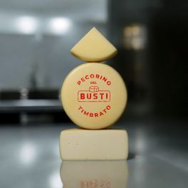 Gestempelter Pecorino-Käse aus Busti